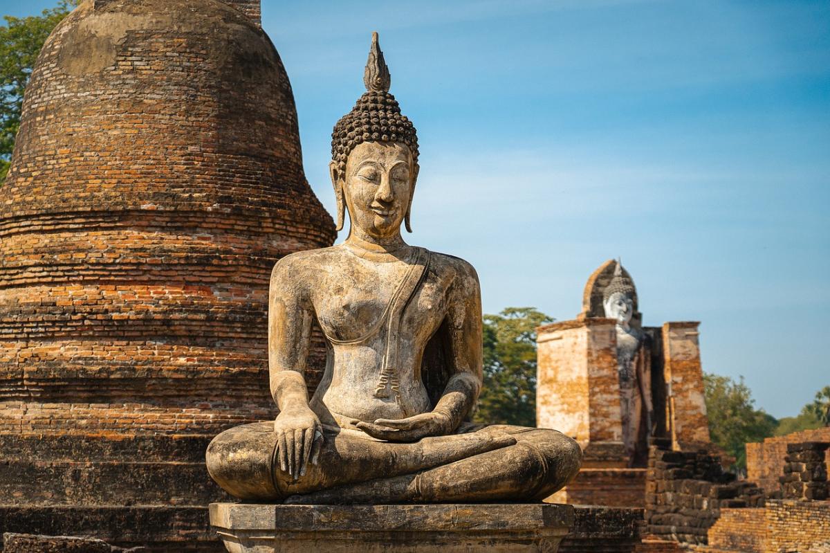 Quelles couleurs sont à éviter en Thaïlande pour respecter la culture locale ?